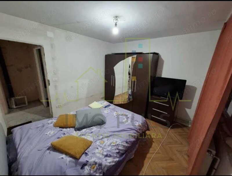 Aradului. Decomandat. 53.58 mp utili + balcon. Centrala proprie